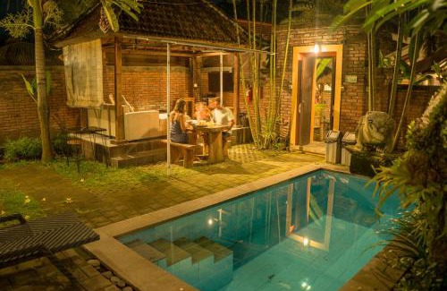 Keramas Casa | Uma Dewa homestay