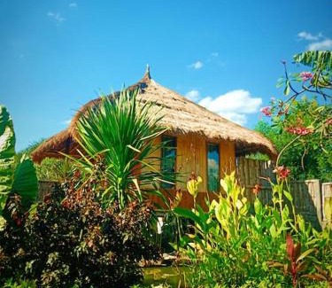 Pejarakan Casa | Umah Kayu 2-Menjangan Homestay