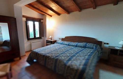 Piegaro Otro | UMBRIA - BEAUTIFUL FARMHOUSE IMMERSED IN THE HILLS