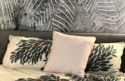 Porte-Dauphine Apartamento | Un appartement de deux chambres climatisé avec un jardin privatif près de Trocadero