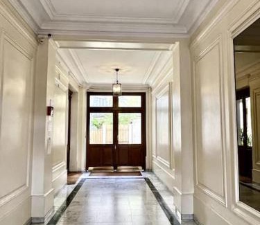 Porte-Dauphine Apartamento | Un appartement de deux chambres climatisé avec un jardin privatif près de Trocadero