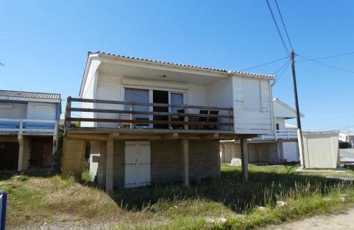 Gruissan Plage Casa | UN CHALET EN BOIS A LA PLAGE