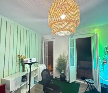 Saint-Michel - Nansouty - Saint-Genes Apartamento | Un jacuzzi a Bordeaux