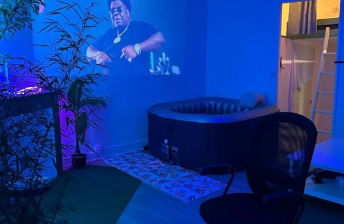 Saint-Michel - Nansouty - Saint-Genes Apartamento | Un jacuzzi a Bordeaux
