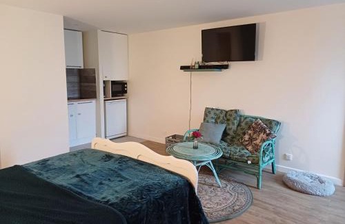 Banville Casa | un petit studio moderne et conviviale