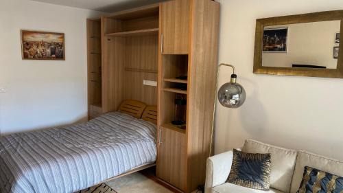 Faubourg-du-Roule Apartamento | Un studio de luxe Les Champs Elysées