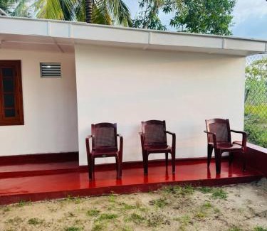 Kuchchaveli Casa | Una Star Guest House