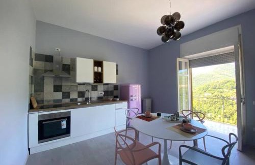 Campinola Apartamento | Una suite pop nel blu della Costiera