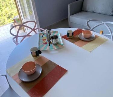Campinola Apartamento | Una suite pop nel blu della Costiera