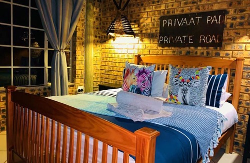 Madibeng Casa | Unathi Self Catering Private Bush Lodge