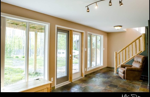 East Kootenay Cabaña | Escape Away, 2 BBQ, Dog Stays Free! Lake Front Cottage Cranbrook BC