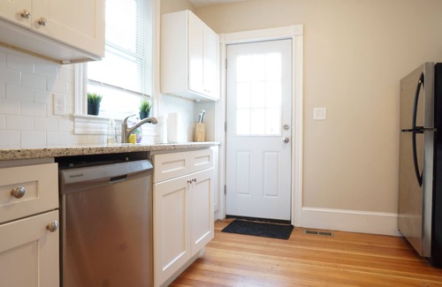 Off Broadway Casa | ★ Unbeatable Location | 3 Bedrooms | 3 Full Baths ★