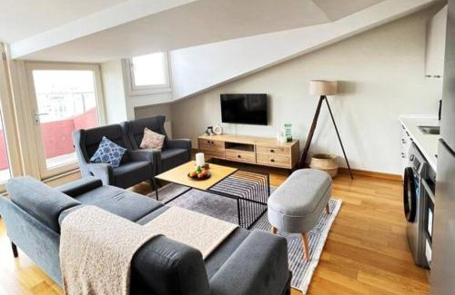 Gumussuyu Mahallesi Apartamento | Unbeatable View, Cozy Penthouse with Terrace in Taksim Square