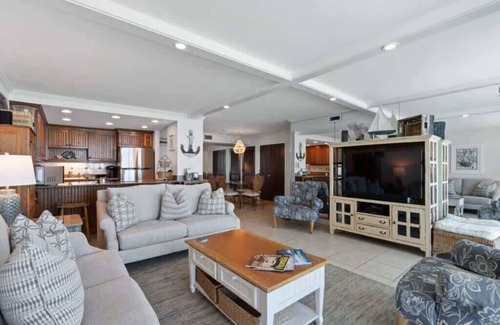 Villa Sabine Condominio | Piso 10, 2 habitaciones | Frente del Golfo con parrilla pequeña