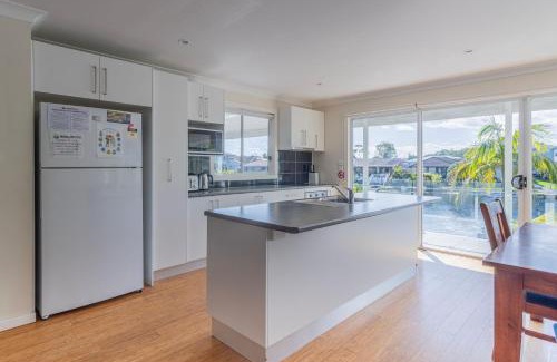 Sussex Inlet Casa | Unbeatable Waterfront Location