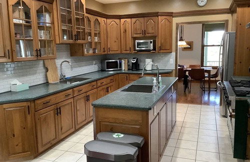 Hollowville Casa | Unbelievable Skyview New with Catskill views, 3 bedrooms with hot tub, 2 hrs nyc
