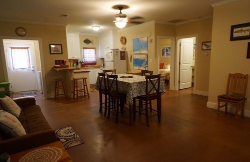 Port O Connor Casa | UNCLE WOODY'S #2 in POC-Pets ok but add Fees