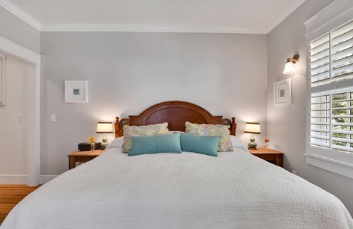 Southport Casa | UnCorked Cottage