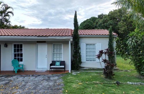 Glenvar Heights Apartamento | Menos de 100 por noche este otoño - propiedad privada de 4 acres, gran piscina!