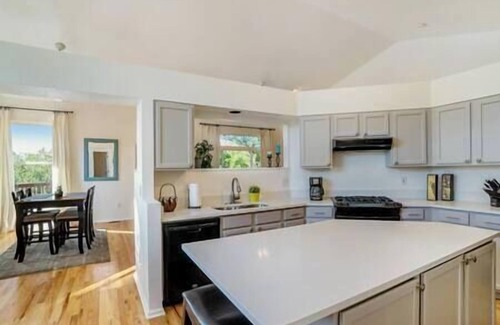 Castle Rock Casa | Under the Castle ROCK