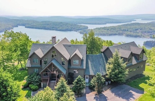 Mountainside Casa | Under the Stars: Private Indoor & Outdoor Pools, 2 Hot Tubs, & BIG Lake Views