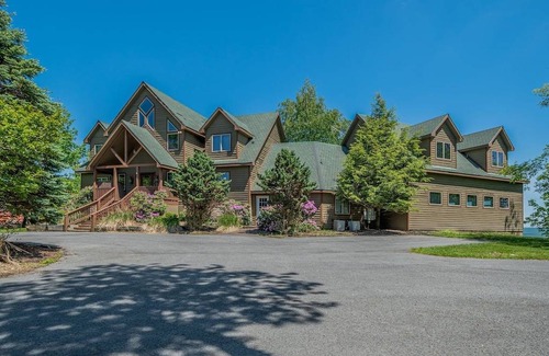 Mountainside Casa | Under the Stars: Private Indoor & Outdoor Pools, 2 Hot Tubs, & BIG Lake Views