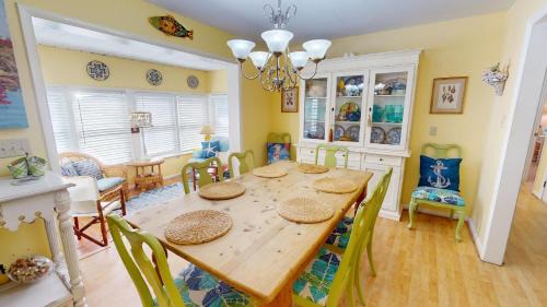 Tybee Island Casa | Under The Tybee Sun by Tybee Vacation Rentals