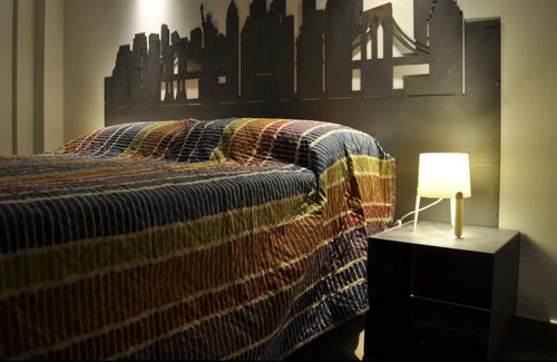 Casalecchio di Reno Apartamento | Underground apartment with private parking