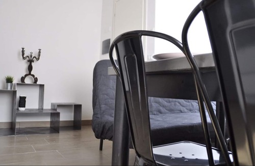Casalecchio di Reno Apartamento | Underground apartment with private parking