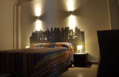 Casalecchio di Reno Apartamento | Underground apartment with private parking