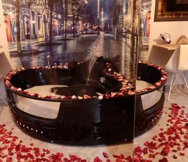 Stare Podgorze Cama Y Desayuno | UNDERGROUND Jacuzzi Rooms