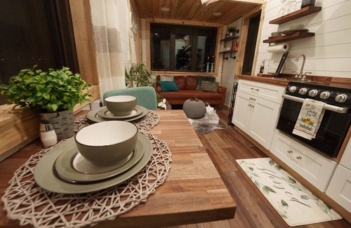 Fountain Cabina | Underneath the stars Romantic Tiny Retreat