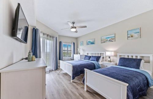 New Smyrna Beach Apartamento | Undersea Retreat: Coastal Charm Walk to Beach Access with Amenities Galore OW4-406