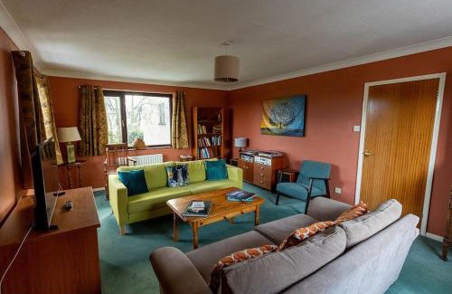 Kendal Casa | UNDERWOOD COTTAGE - Peaceful House in Kendal with views of Cumbria