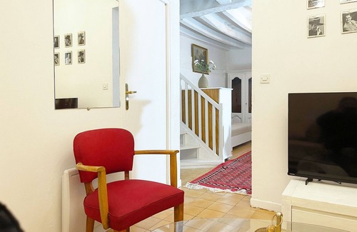 Provins Casa | Une belle maison donnant sur une cour privative au pied de l’église Saint Ayoul!