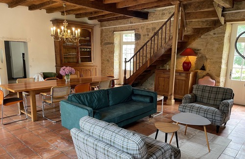 Saint-Medard-d'Excideuil Casa | Une charmante maison de campagne / cottage à côté de la rivière (12 personnes)