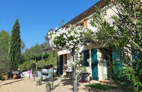 Correns Casa | Une chambre en Provence