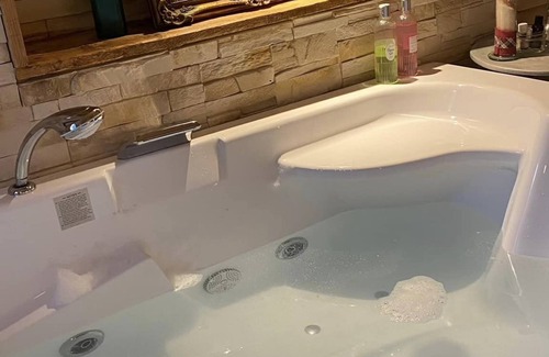 Barjols Cabina | Une Chambre Inoubliable Type Chalet Avec Grande Balnéothérapie