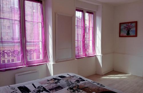 Villedieu-les-Poeles Apartamento | Une escale bien sympathique