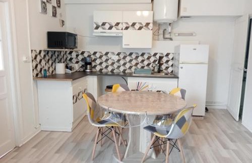 Villedieu-les-Poeles Apartamento | Une escale bien sympathique