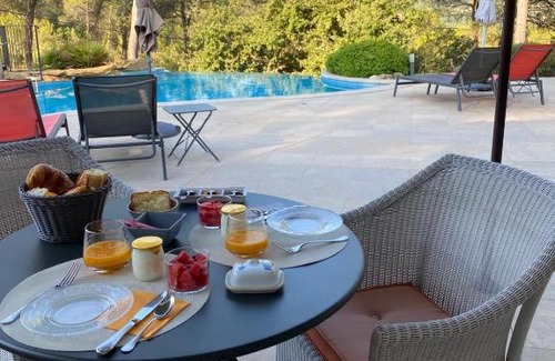 Le Beausset Cama Y Desayuno | Une Pause en Provence