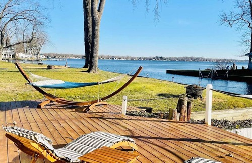 Paw Paw Lake Casa | Unforgettable 4 bedroom 3 bath waterfront cabin