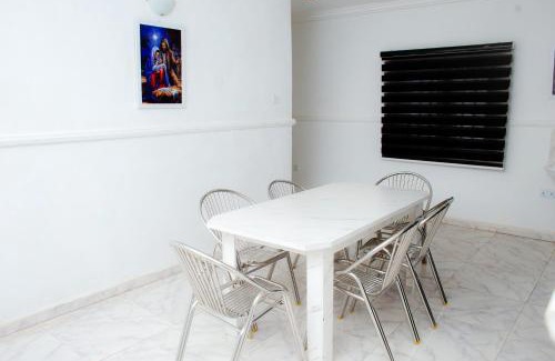 Benin City Apartamento | UNIA Homes