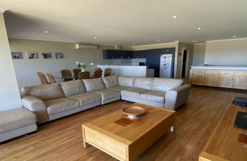 Jurien Bay Villa | Jaybay View, Jurien Bay