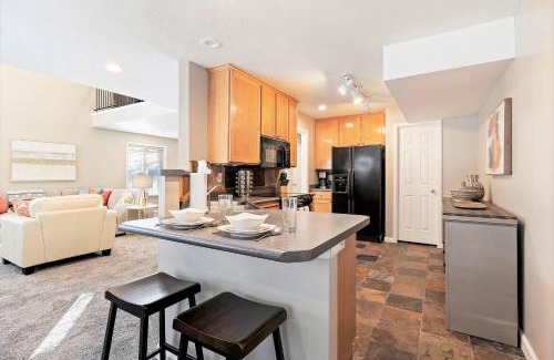 Midvale Casa | Union Crossroads in Salt Lake with Hot Tub and Park