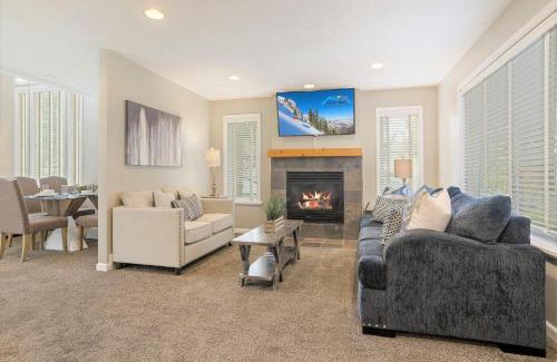 Midvale Casa | Union Duplex in Salt Lake with Hot Tub and Park
