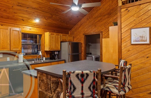 Streetman Cabina | Union Lodge | 10 Acres | Waterfront | Recreation