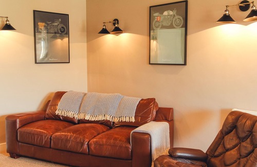 Crediton Cama Y Desayuno | Union Road Moto Velo