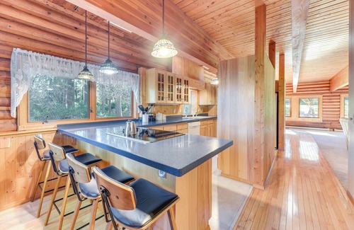 Union Casa | Union Vacation Rental w/ Golf Course Views!