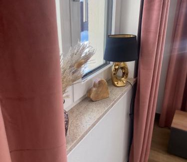 Prien am Chiemsee Apartamento | UNiQE I 95qm I Bergblick I Garten I BBQ I seenah
